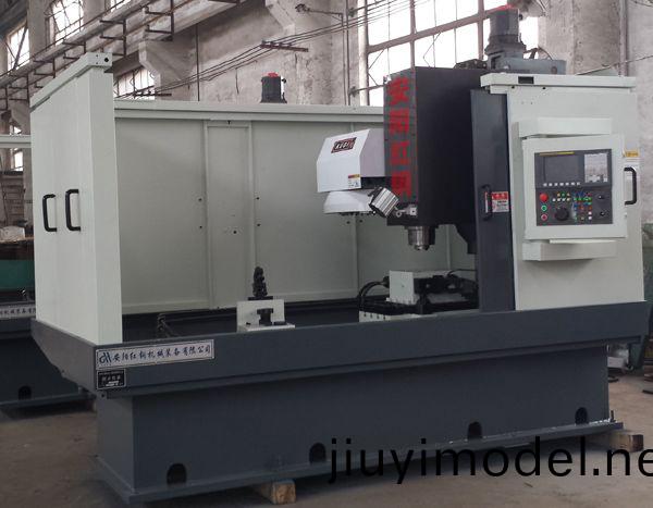 前(qian)軸(zhou)鎖銷(xiao)孔(kong)專用(yong)加(jia)工