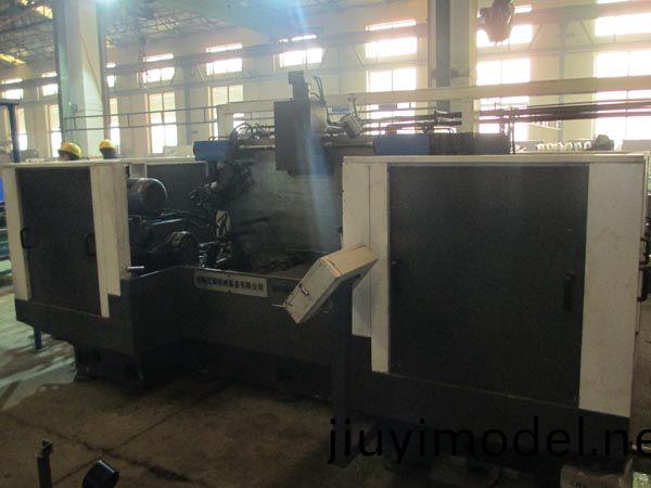 扭力(li)樑(liang)雙麵銑削(xue)組郃機牀